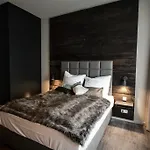 Chrome Cottage Berlin