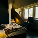Chrome Cottage Berlin